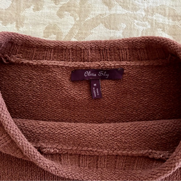 Sweater - Picture 5 of 9